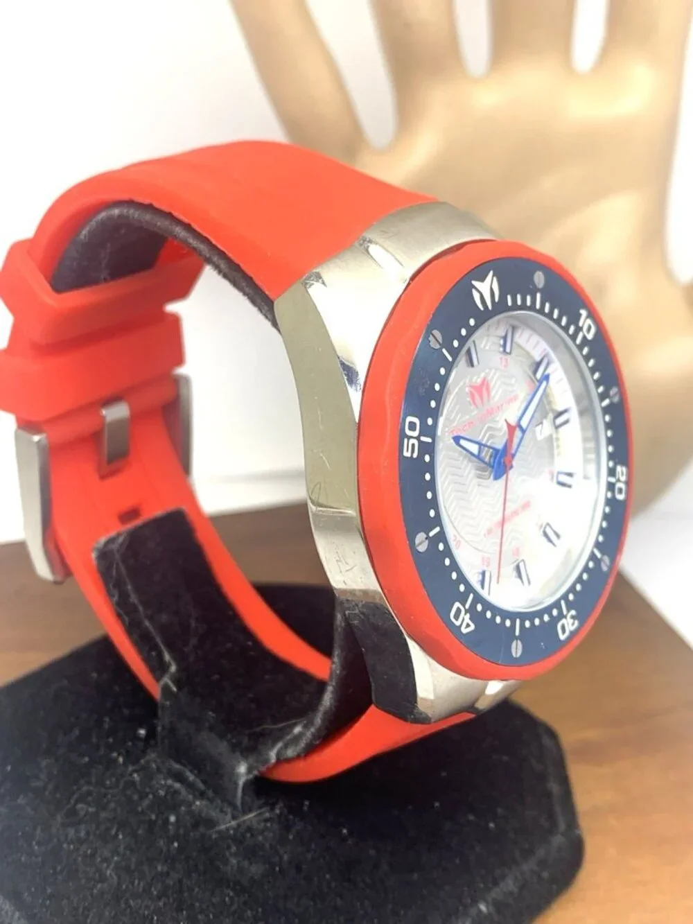 Technomarine Men's Watch TM-215090 Automatic Blue Bezel Red Rubber Strap 47mm